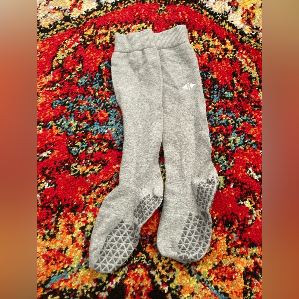 Tavi Grey Grip Socks for Barre